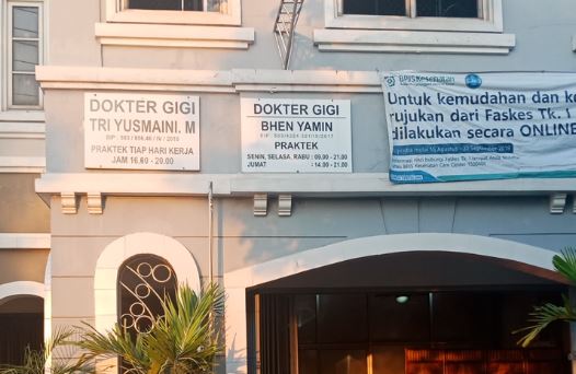 Dokter Gigi Tri Yusmaini. M