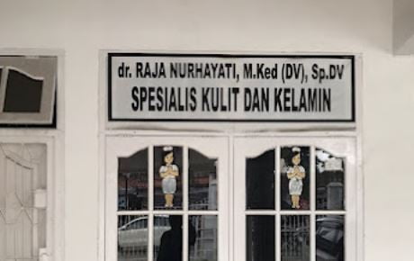 dr. Raja Nurhayati, M.Ked (DV), SpDV