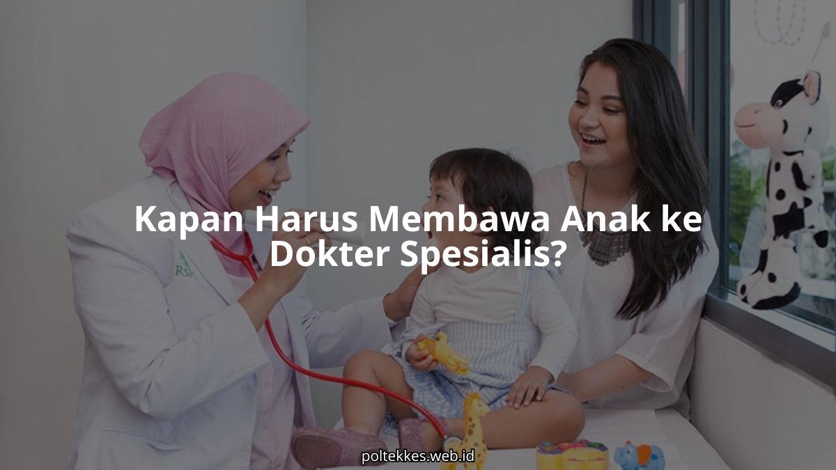 Interaksi ramah antara dokter spesialis anak dan pasien balita saat pemeriksaan rutin di poli anak.